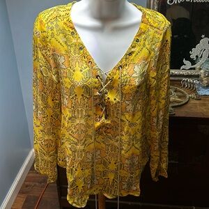 ‼️SALE‼️💛Jessica Simpson M Sheer Blouse💛